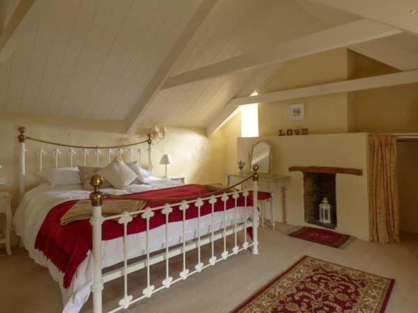 Meadowside Cottage, Characterful Grade 2 Listed Cottage Near To Wadebridge And Padstow Kültér fotó